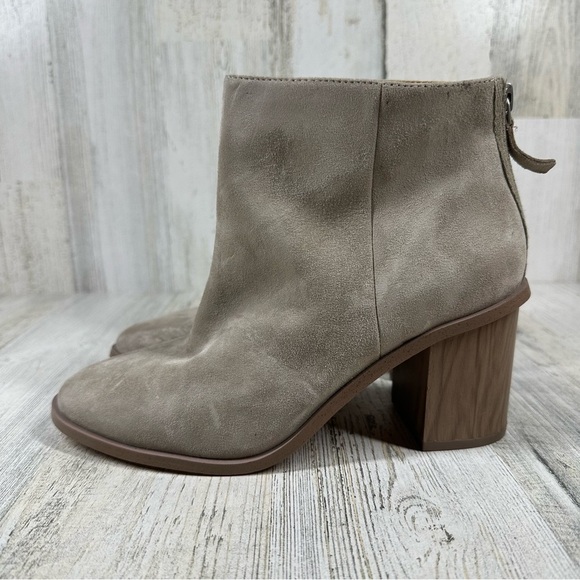 New Splendid Magnolia Leather Wood Grain Heel Ankle Boot in Ermine #331 - Picture 1 of 13
